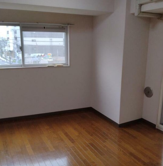 カザルス・スクエア ベッドルーム