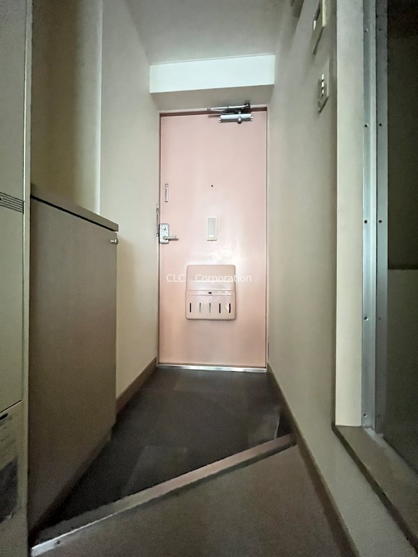 ラ・パイクス6112 玄関