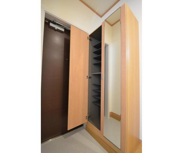 フォレストメゾン三河島  玄関