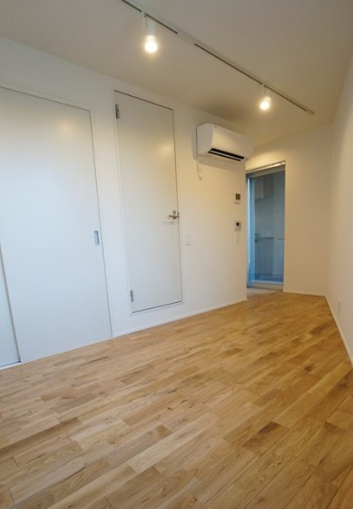 HIGASHI・NIPPORI・PRESS リビング