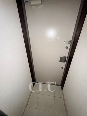 ローレル新町 玄関