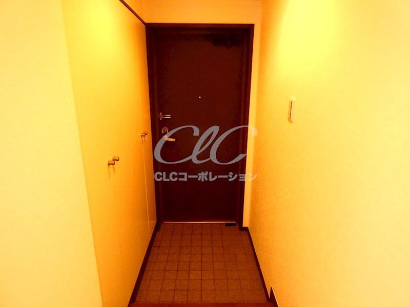 アライハウスⅡ 玄関