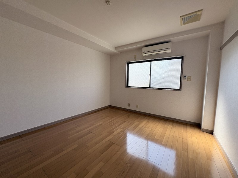 小島アパート ベッドルーム