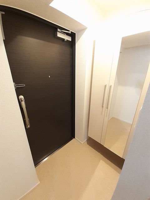 ＲＥＳＰＥＣＴ　ＯＮＥ  玄関