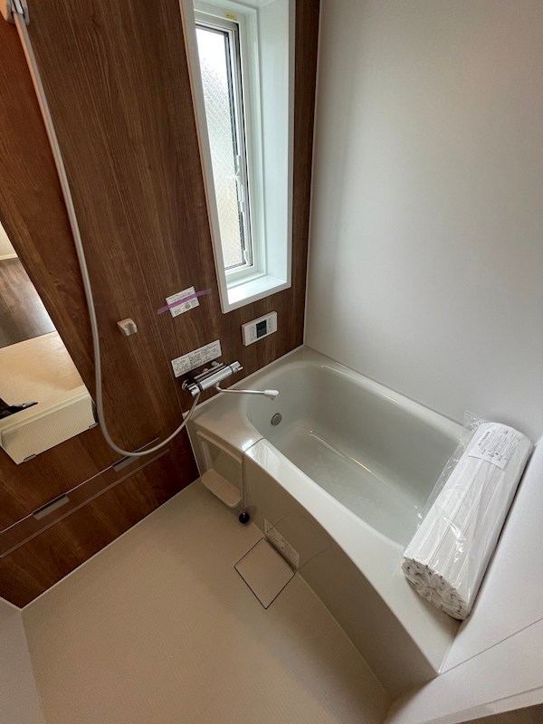 Bonnie Alba 風呂画像