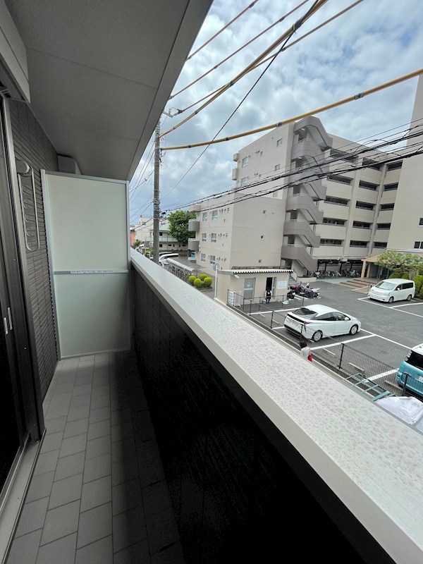 Bonnie Alba ベランダ