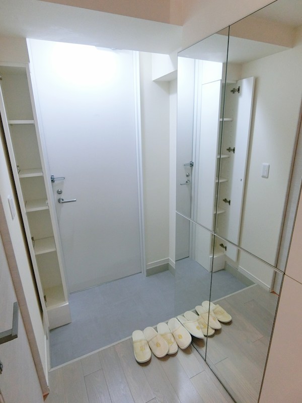 アーツ東京 玄関