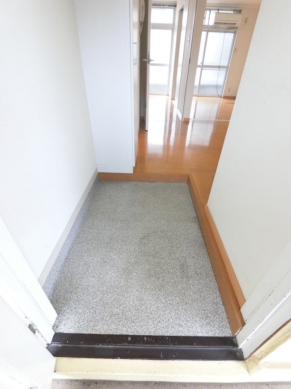 渡辺マンション 玄関