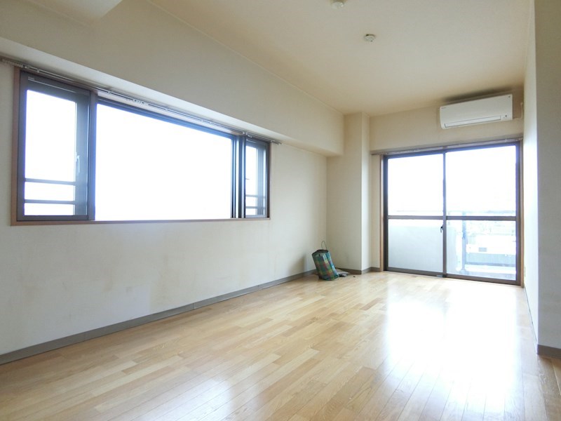 サル・ドュ・セジュール リビング