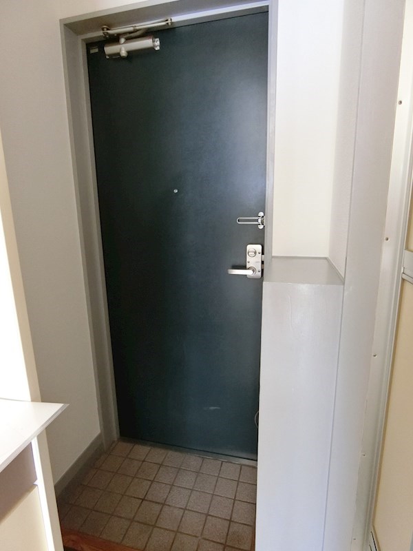 ディアコートカナスギ 玄関