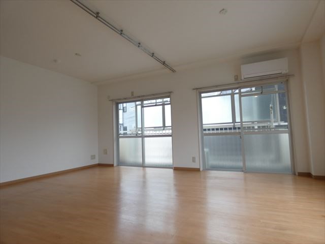 RenoCourt IZUMI リビング