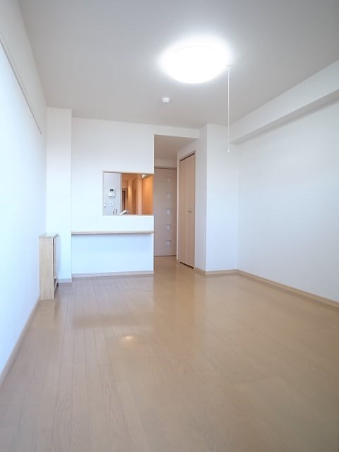 プラティーク六町 リビング