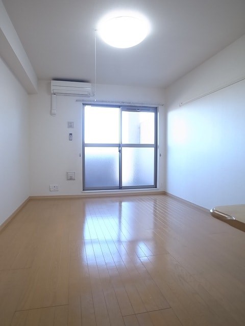 プラティーク六町 ベッドルーム