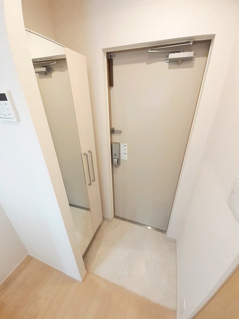 ルジーナ　ベルデ 玄関