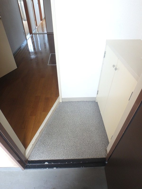 レジデンス中村 玄関