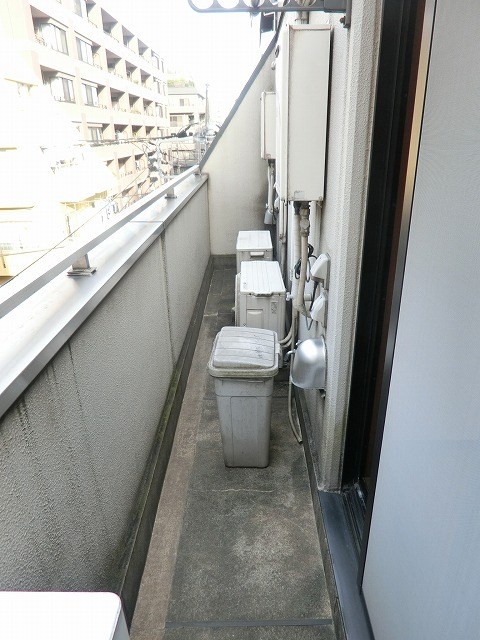 スズキプロセスビル ベランダ