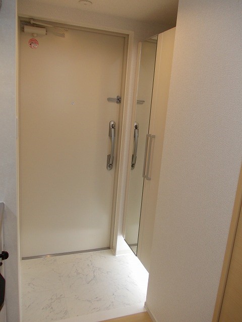 ベルメゾン丸松  玄関