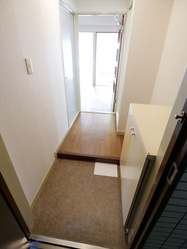 リュミエ南葛西  玄関