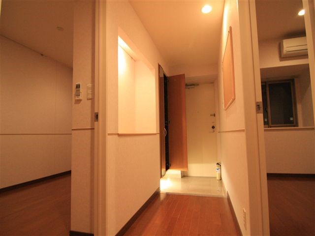 ロイヤルパークスシーサー 玄関