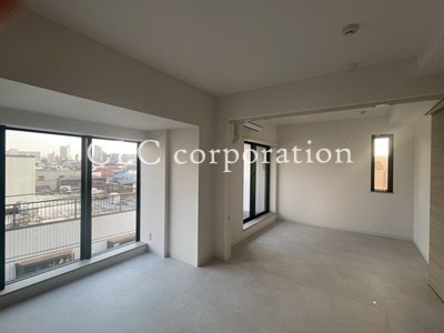 URNA　SANDS  リビング