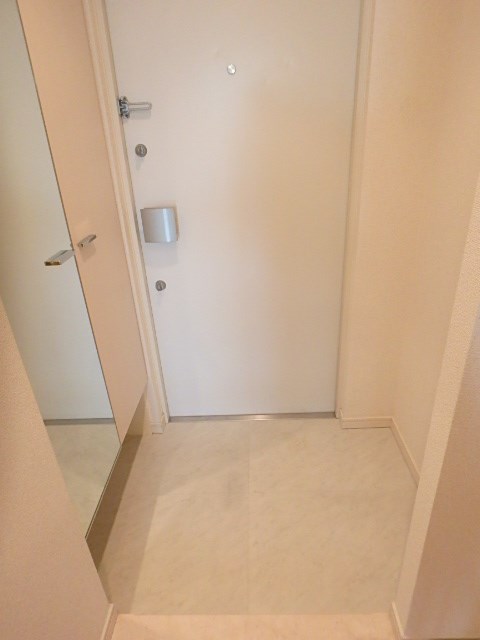 エコロジー潮見レジデンス  玄関