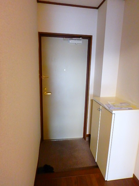 ロワジール 玄関