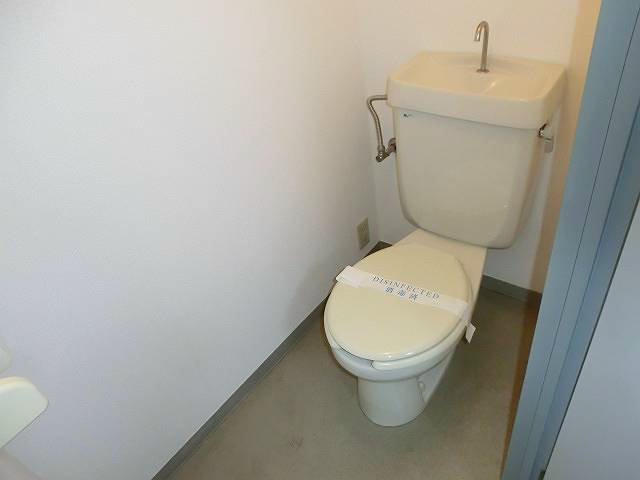 王子スカイパレス ベッドルーム