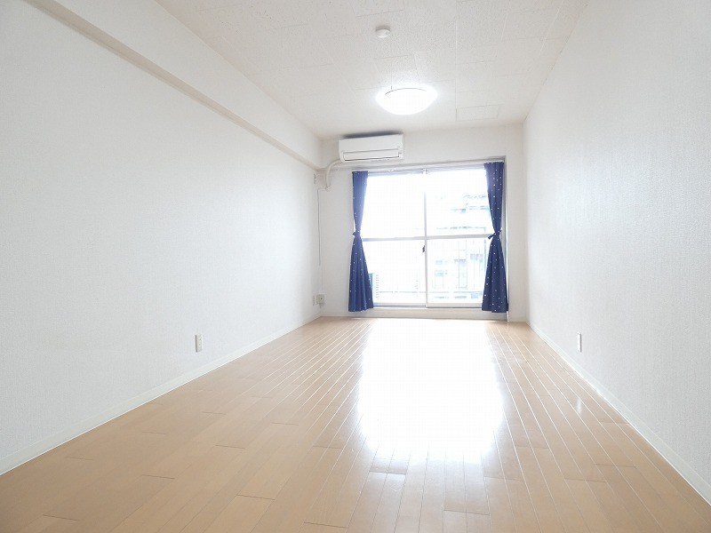 カーサ第３宇喜田５号棟 リビング