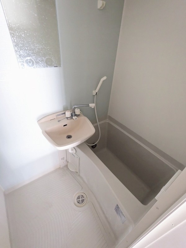 アッヴェニーレ 風呂画像