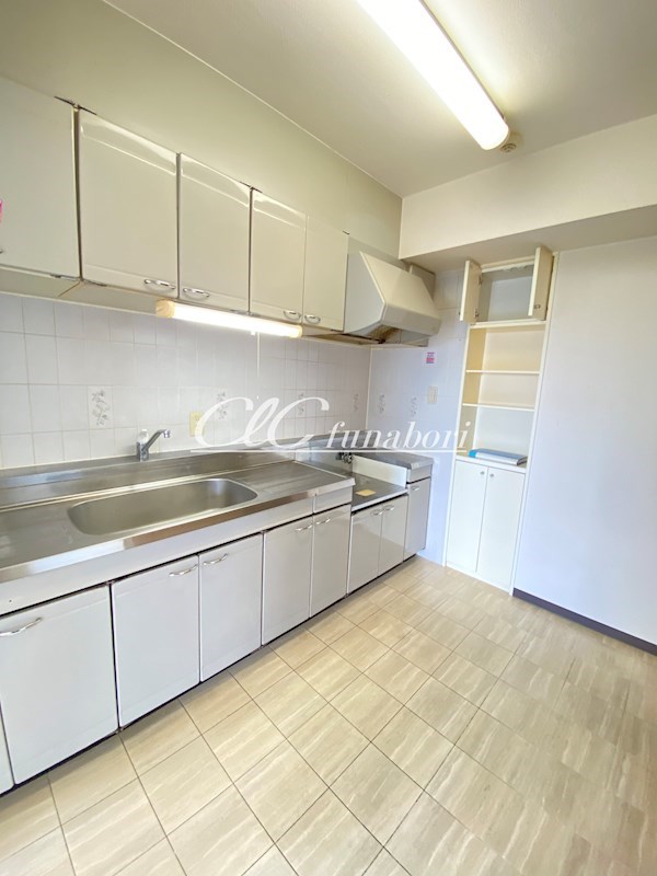 キャリーハイツFUNAKIⅡ キッチン