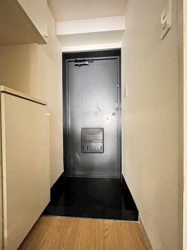 ユタカローズガーデン 玄関