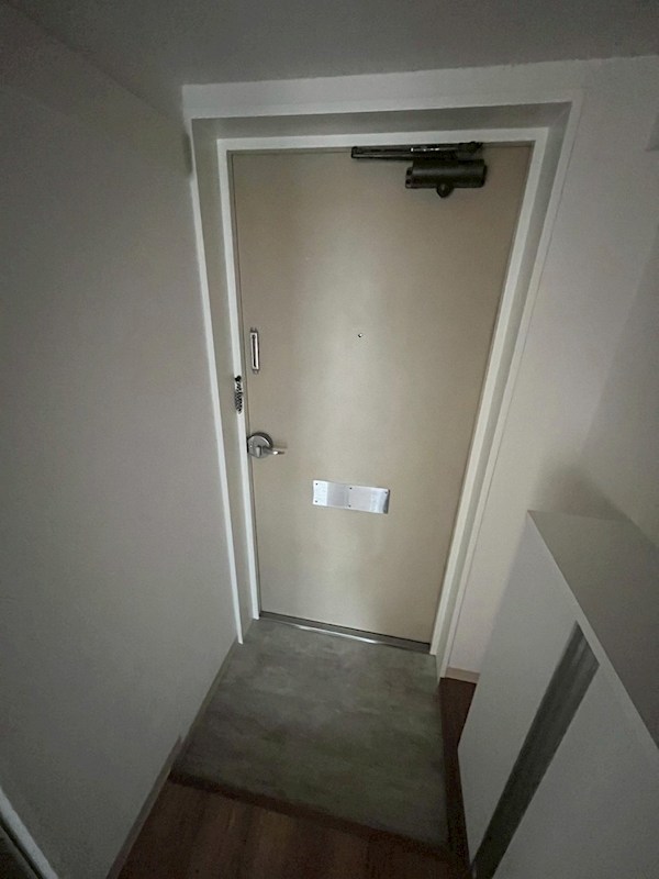 ホワイトアベニュー古谷 玄関