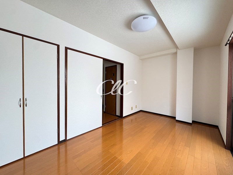 山﨑ビル リビング