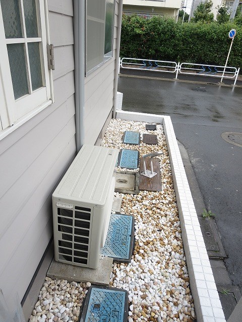 OWN APARTMENT 一之江 ベランダ