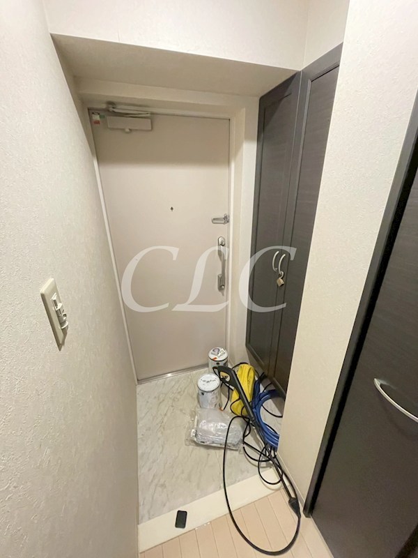 ラルジュ　マノワール  玄関