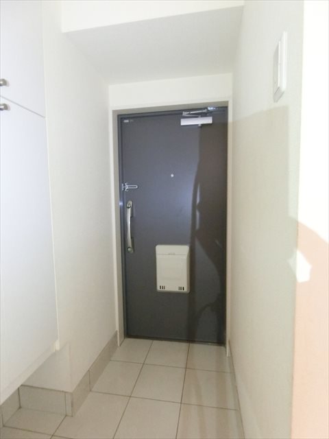 ハイツ川原 玄関