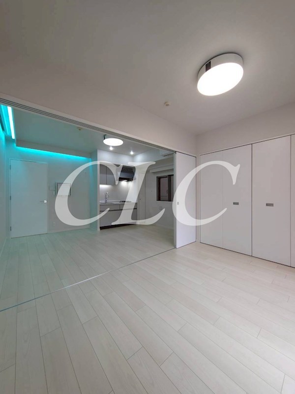 ラグジュアリーアパートメント三ノ輪   ベッドルーム