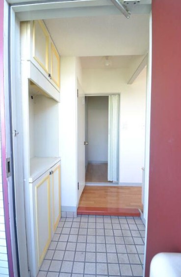 レジデンスナカムラ 玄関