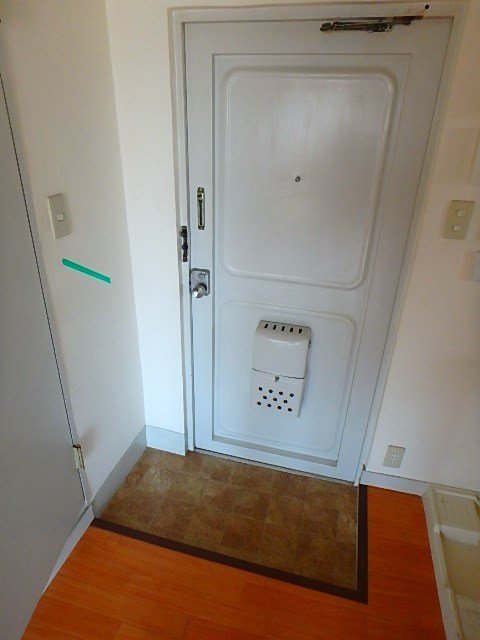 メゾン神谷 玄関