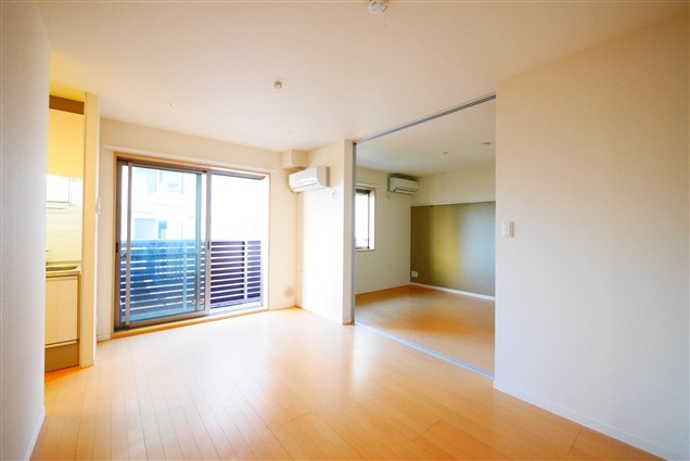 Sha Maison Nadeshiko リビング