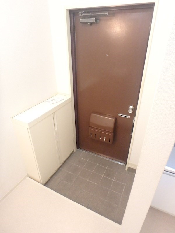 ロンド小松川 玄関