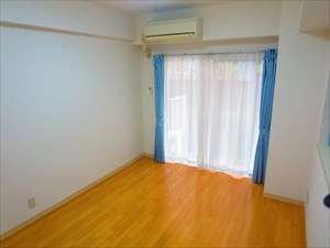 ソーシャルハイム ベッドルーム