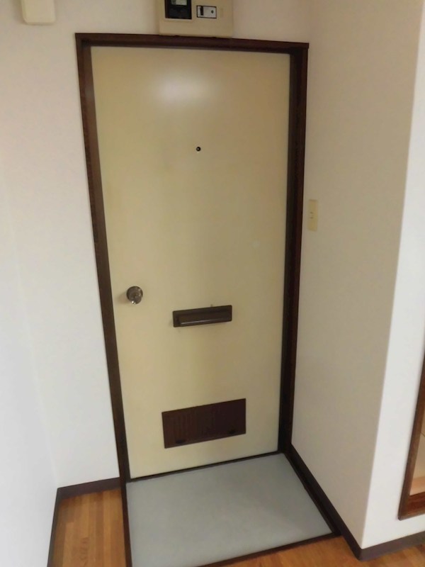 コーポハイブリッジ 玄関