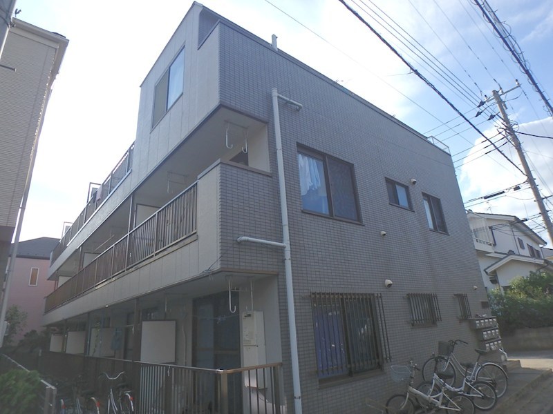 クイーンハイツ 203号室 外観