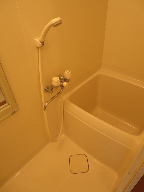 松江ロイヤルハイツ 風呂画像