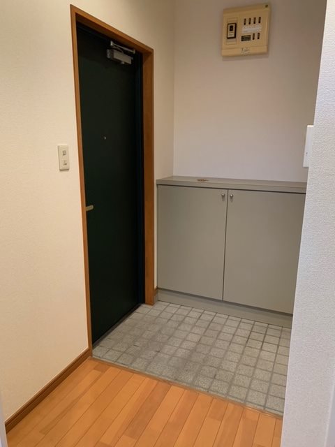 ハイツカプリーズ 玄関