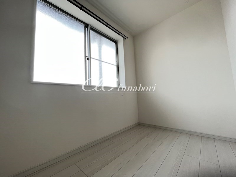 松江ロイヤルハイツ ベッドルーム