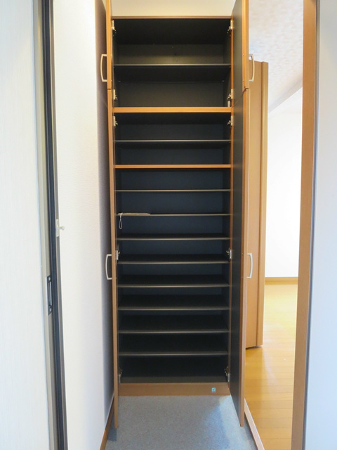 コーポアンドウ  玄関