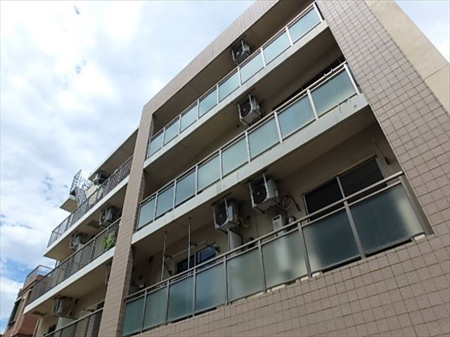 チェリスト石山  外観