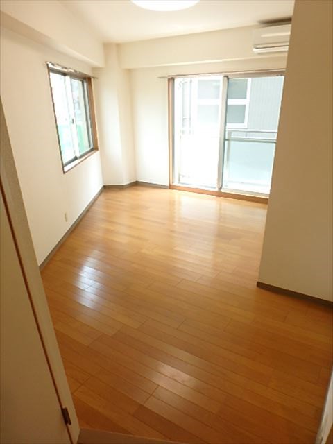 チェリスト石山  リビング